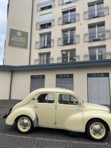 2 Residenz und Oldtimer